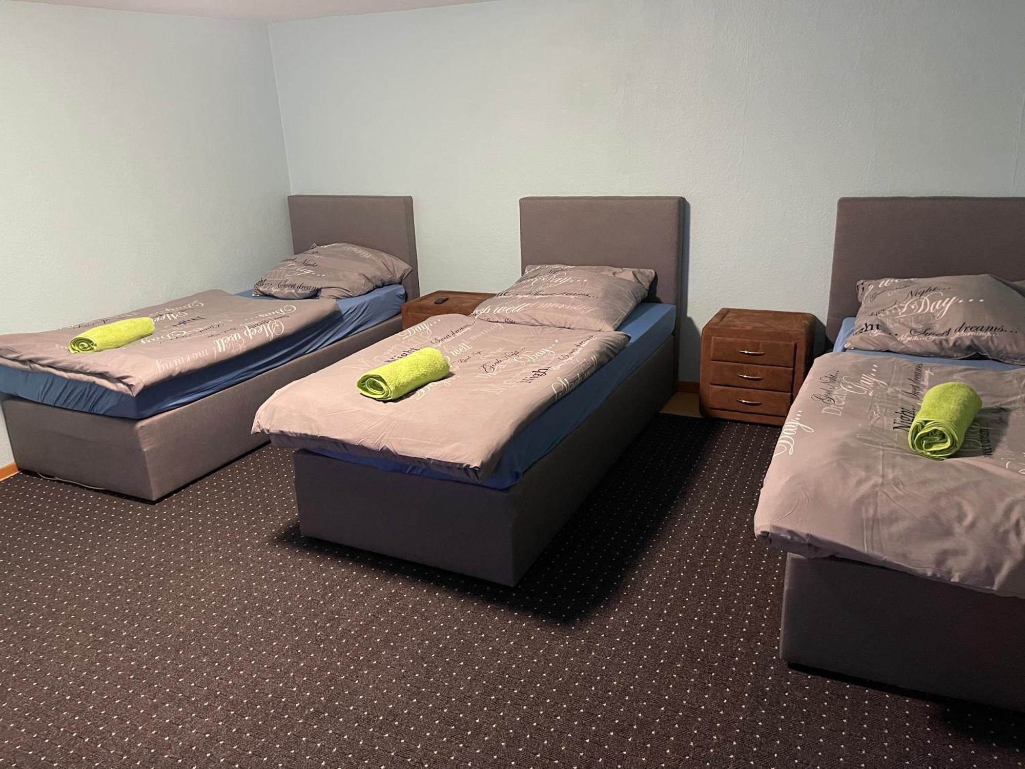 Chambre Avec 3 Lits Trier Exterior foto